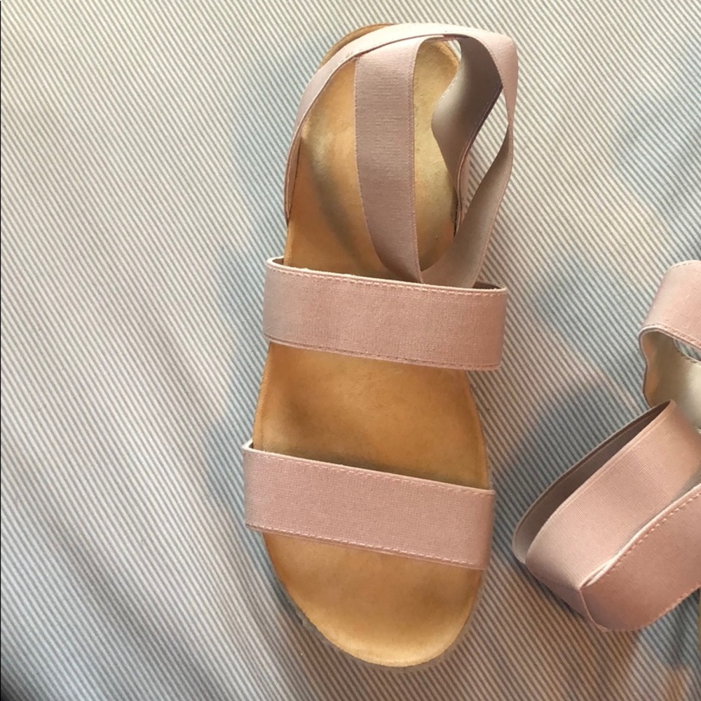 Sandals - Picture 3 of 7